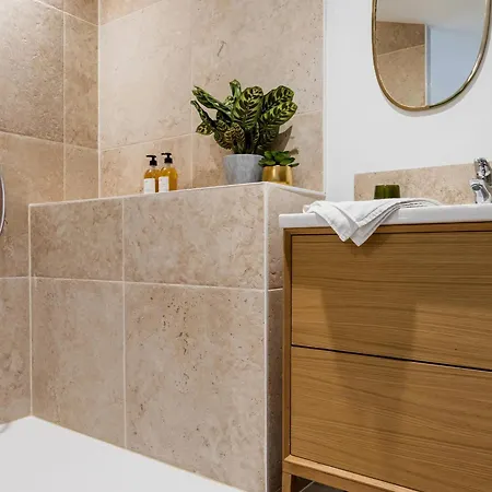 Charmant, Spacieux, A 15 Km De Nantes, 2 Chambres, Terrasse, Parking, Animaux Acceptes - Fr-1-306-1238