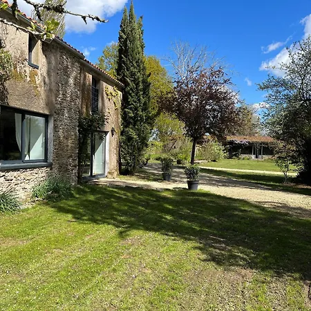 Сasa de vacaciones Charmant, Spacieux, à 15 Km De Nantes, 2 Chambres, Terrasse, Parking, Animaux Acceptés - Fr-1-306-1238